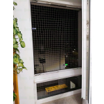 Wzmocniona siatka na okno dla kota montaż Piaseczno