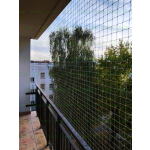 Siatka na balkonie montaż