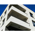 Montaż siatki na balkonie