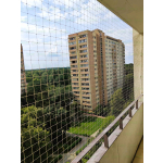 Siatka ochronna na balkon przeciw gołębiom
