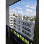 Montowanie siatki na balkon przeciw ptakom