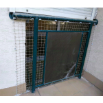 Montaż siatki zabezpieczającej na balkonie dla kota Warszawa