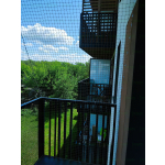 Bezinwazyjny Montaż siatki zabezpieczającej na balkon dla kota