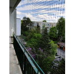 Wzmocniona siatka drutem na balkon dla kota